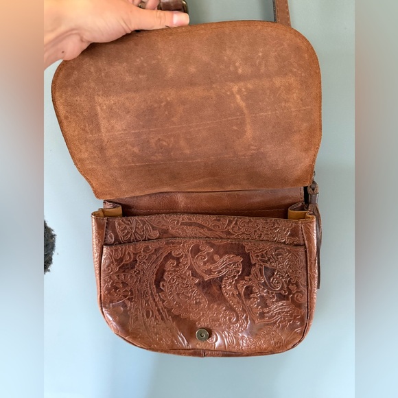 Patricia Nash Tooling Italian Leather Crossbody saddle bag purse - Picture 6 of 13